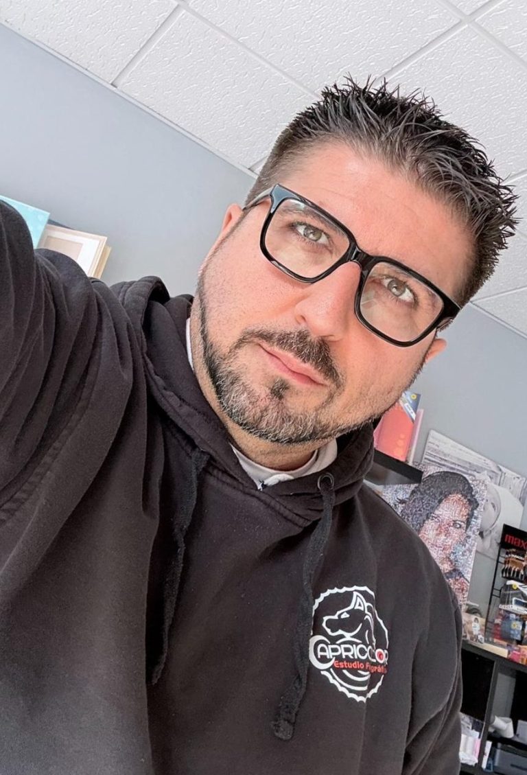 Fotógrafo de Capricolor Estudio Fotográfico.